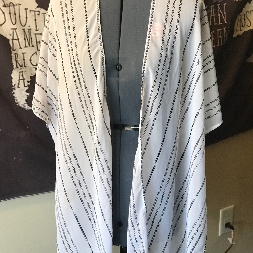 Thin Print Loose Polyester Cardigan